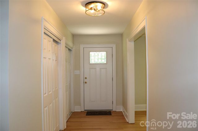 415 High Circle NW, Lenoir, NC 28645