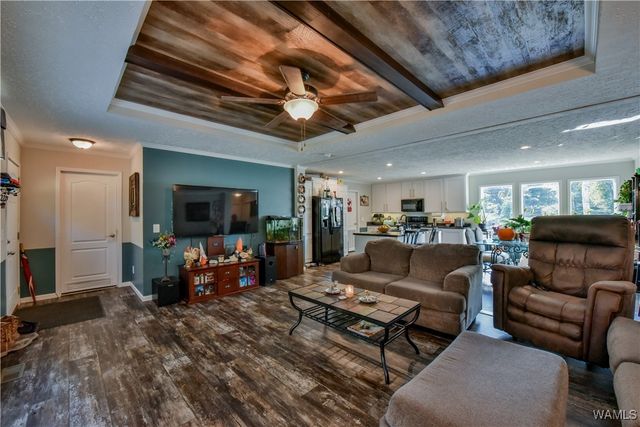 11657 Kirby Wyatt Rd, Moundville, AL 35474