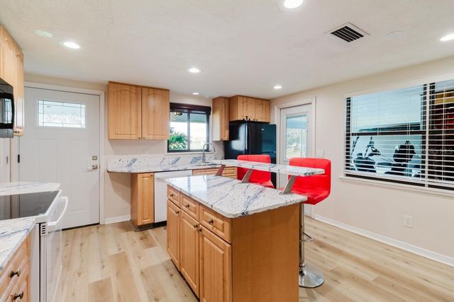 96 NEW YORK AVENUE, Dunedin, FL 34698