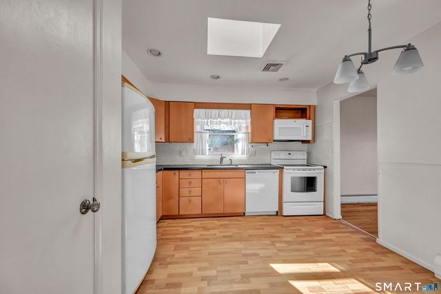 50 Farm Street, Danbury, CT 06811