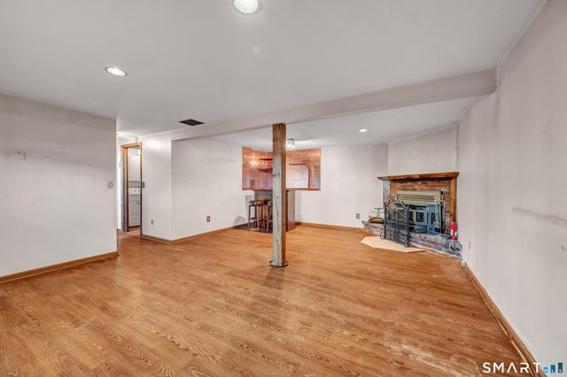 50 Farm Street, Danbury, CT 06811