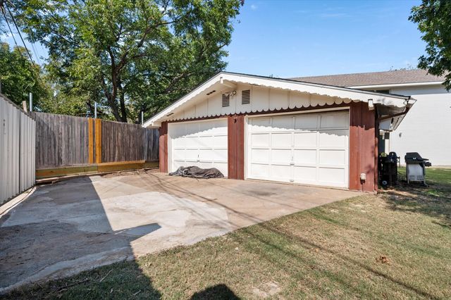 2548 Wood Valley Place, Dallas, TX 75211