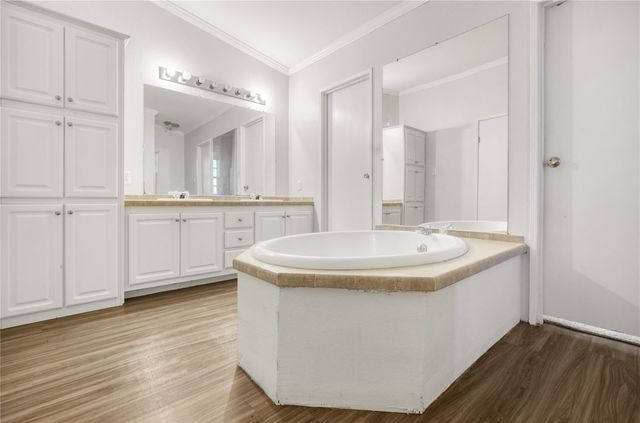 15926 Millers Landing Lane, Houston, TX 77049