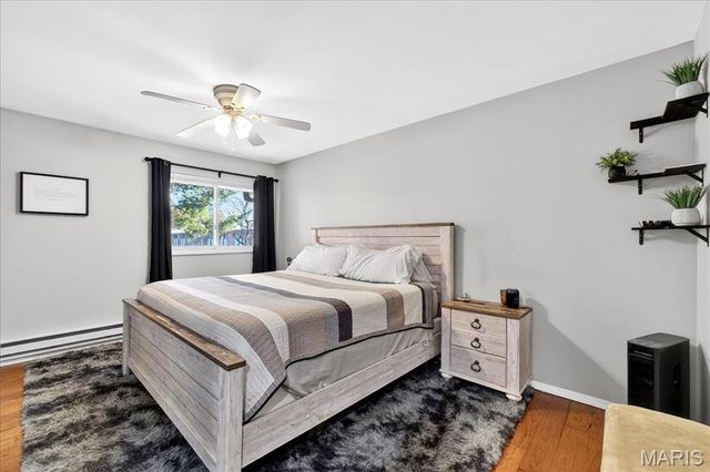 10032 Sakura Drive, St Louis, MO 63128