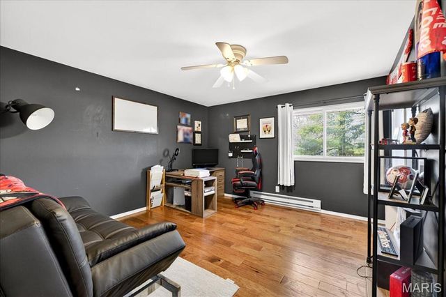 10032 Sakura Drive, St Louis, MO 63128