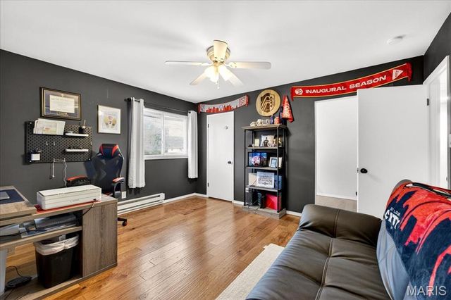 10032 Sakura Drive, St Louis, MO 63128