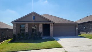 9477 MINT HILL Drive, Fort Worth, TX 76108