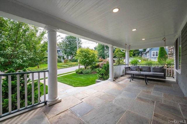 10 Wildwood Road, Larchmont, NY 10538