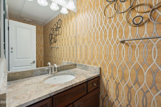 10757 N 74TH Street 1016, Scottsdale, AZ 85260