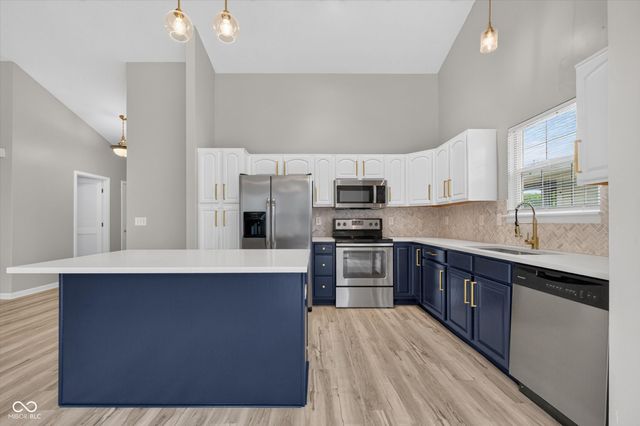 6540 Abby Lane, Zionsville, IN 46077