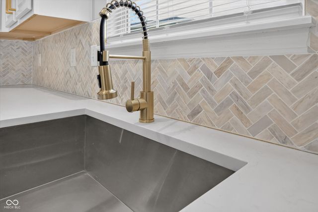 6540 Abby Lane, Zionsville, IN 46077