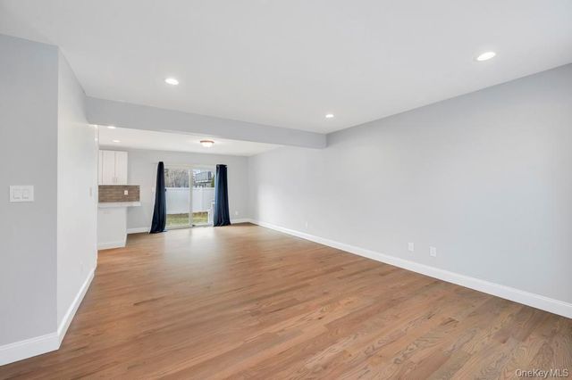 42 Volta Drive, Deer Park, NY 11729