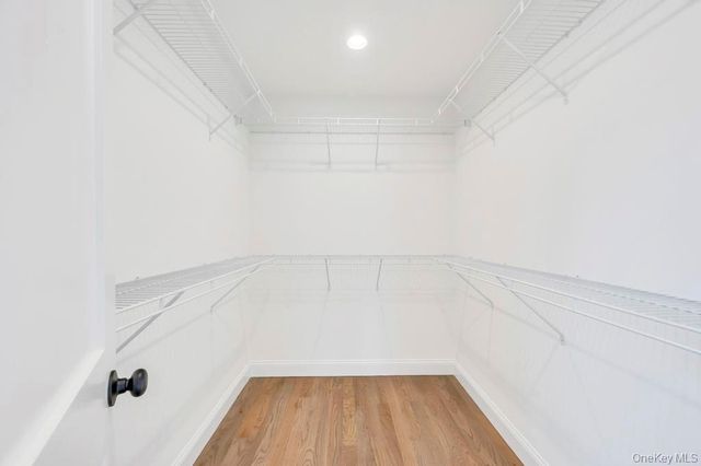 42 Volta Drive, Deer Park, NY 11729