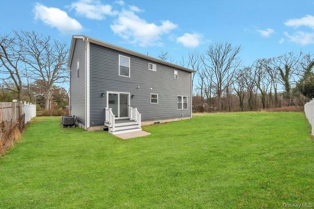 42 Volta Drive, Deer Park, NY 11729