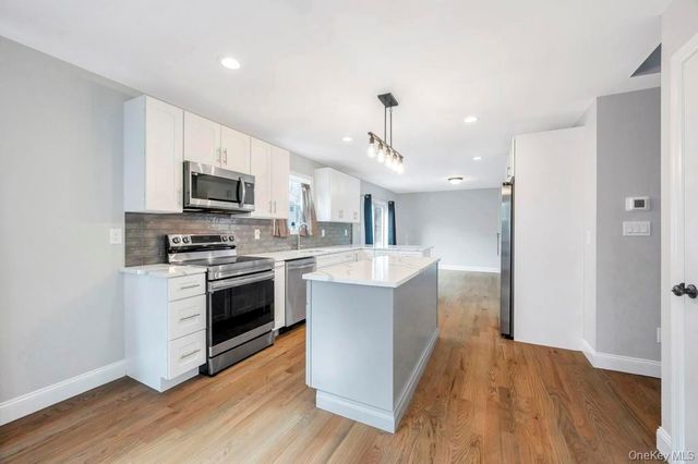 42 Volta Drive, Deer Park, NY 11729