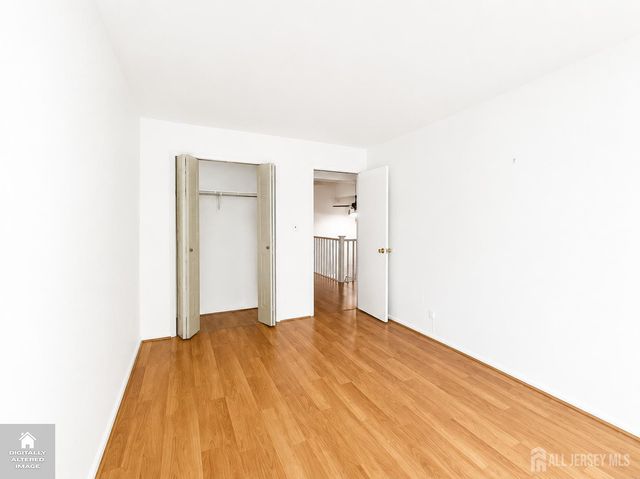 76 Lexington Circle, Old Bridge, NJ 07747