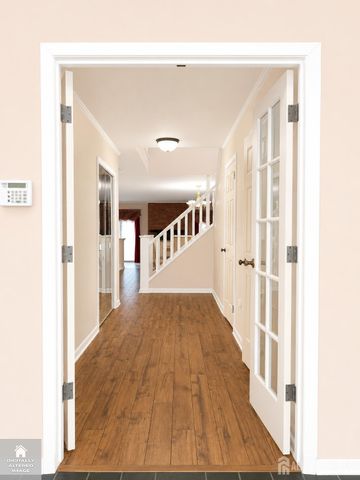 76 Lexington Circle, Old Bridge, NJ 07747