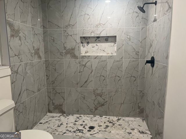 5455 Forest Falls Drive, Loganville, GA 30052