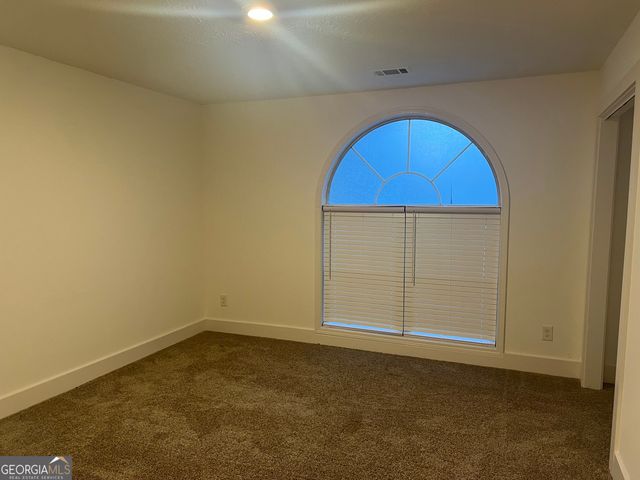 5455 Forest Falls Drive, Loganville, GA 30052