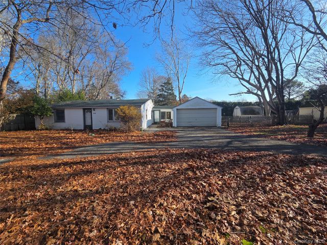 30 Matthews Drive, Speonk, NY 11972