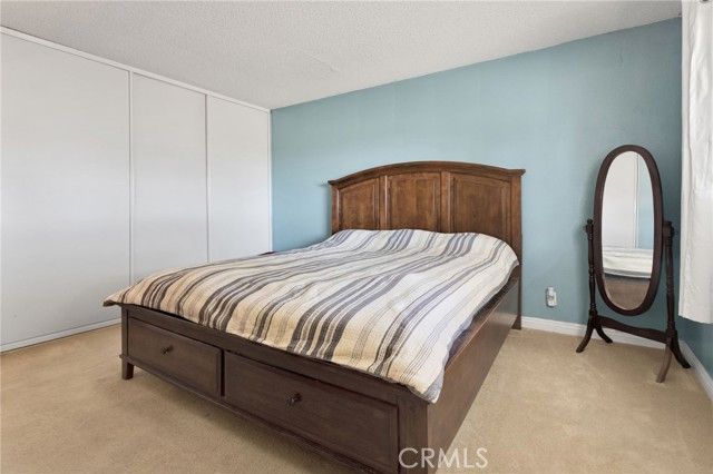 13717 Oakmont Drive, Victorville, CA 92395