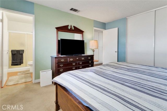 13717 Oakmont Drive, Victorville, CA 92395