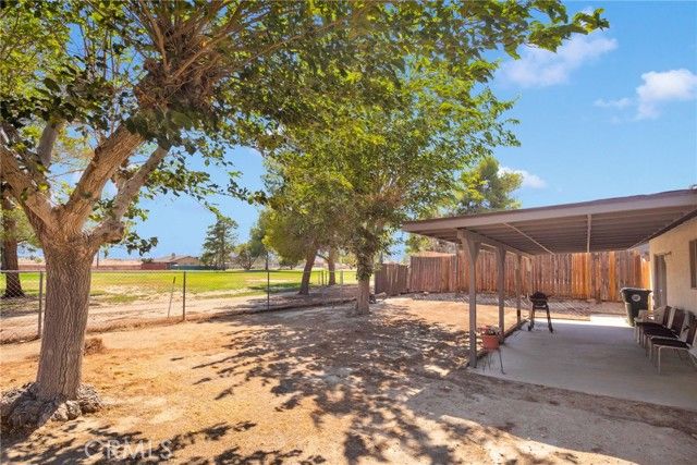 13717 Oakmont Drive, Victorville, CA 92395