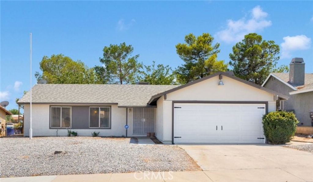 13717 Oakmont Drive, Victorville, CA 92395