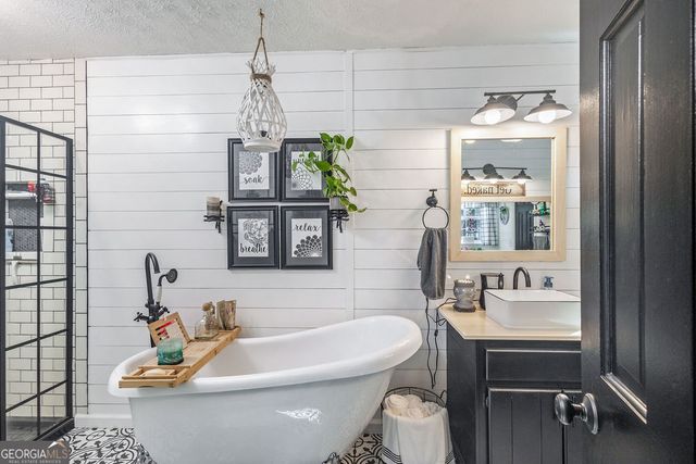 592 Mountville Hogansville Road, Lagrange, GA 30241