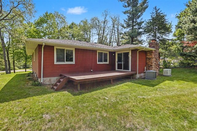 9610 Hamburg Court, Brighton, MI 48116