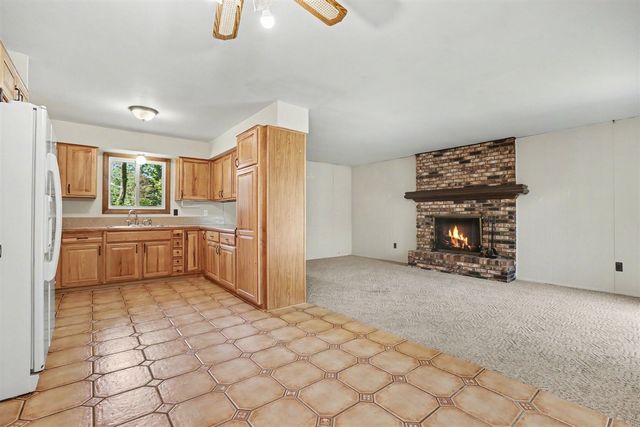 9610 Hamburg Court, Brighton, MI 48116