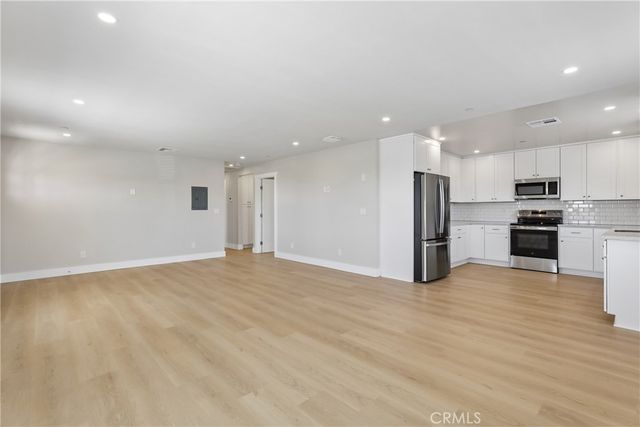 19 E Pine Street, Altadena, CA 91001