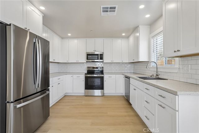 19 E Pine Street, Altadena, CA 91001