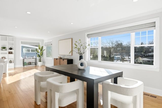 5 Squire Rd, Winchester, MA 01890