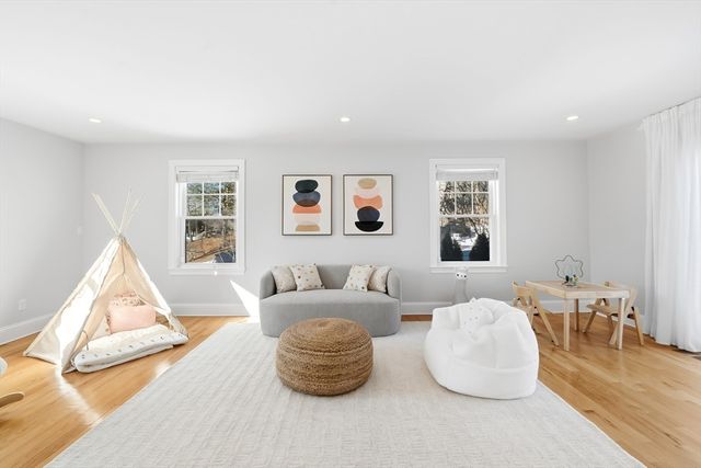 5 Squire Rd, Winchester, MA 01890