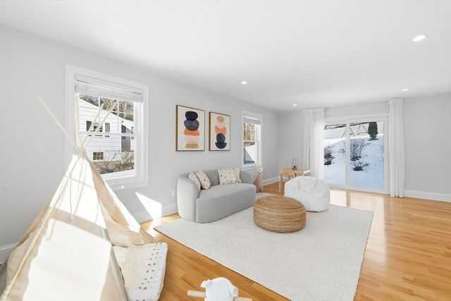 5 Squire Rd, Winchester, MA 01890