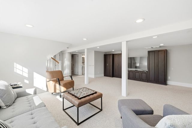 5 Squire Rd, Winchester, MA 01890