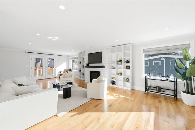 5 Squire Rd, Winchester, MA 01890