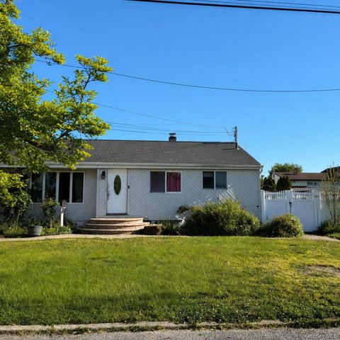 11 Franklin Street, Brentwood, NY 11717