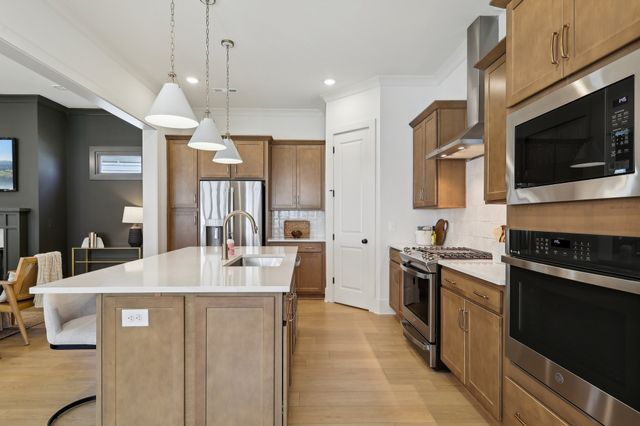 463 Marston Ave, Thompsons Station, TN 37179