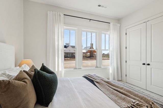 463 Marston Ave, Thompsons Station, TN 37179