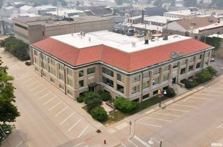 509 9TH Street 304, De Witt, IA 52742