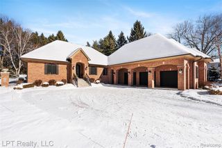 4525 Mapleton Drive, Howell, MI 48843