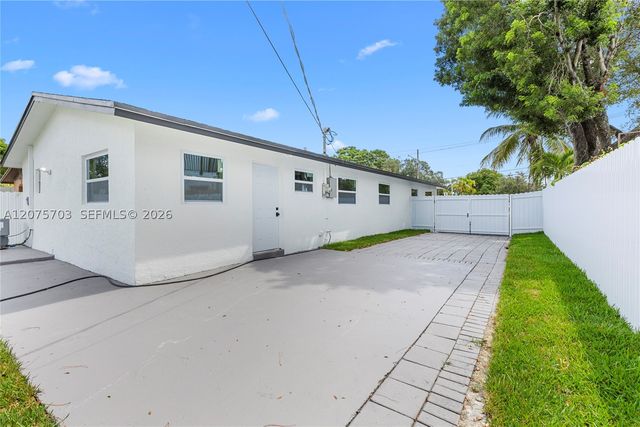 1125 NW 27th Ave, Fort Lauderdale, FL 33311