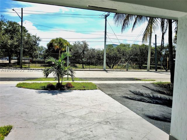 1125 NW 27th Ave, Fort Lauderdale, FL 33311