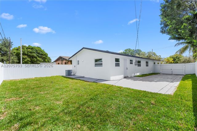 1125 NW 27th Ave, Fort Lauderdale, FL 33311