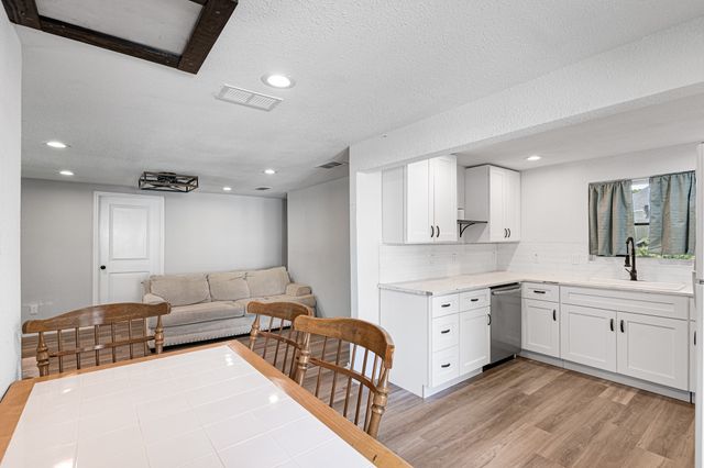 2006 E Cates Street, Bridgeport, TX 76426