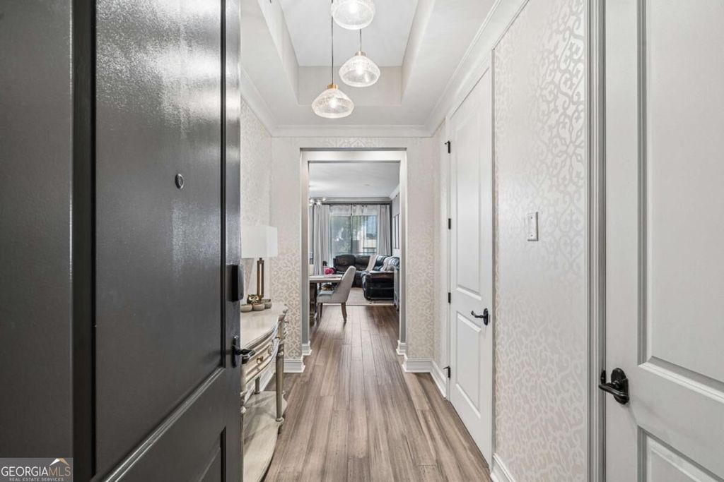 2233 Peachtree Road NE 402, Atlanta, GA 30309 — photo 2