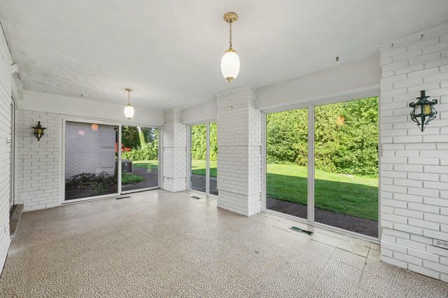 5054 Kings Gate Way, Bloomfield Hills, MI 48302