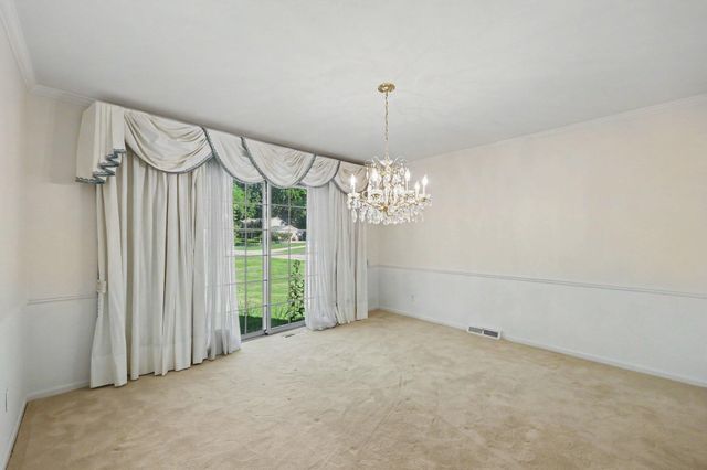 5054 Kings Gate Way, Bloomfield Hills, MI 48302